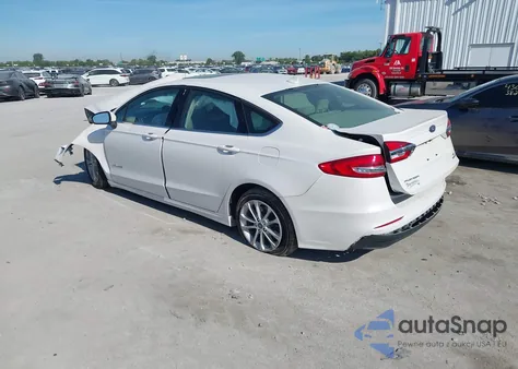 2019 Ford Fusion Hybrid Se z USA, uszkodzony, nr VIN 3FA6P0LU4KR273472